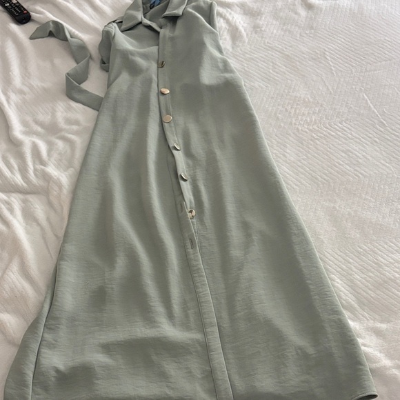 Zara Sage Green Button-Down Maxi Dress - Picture 1 of 4